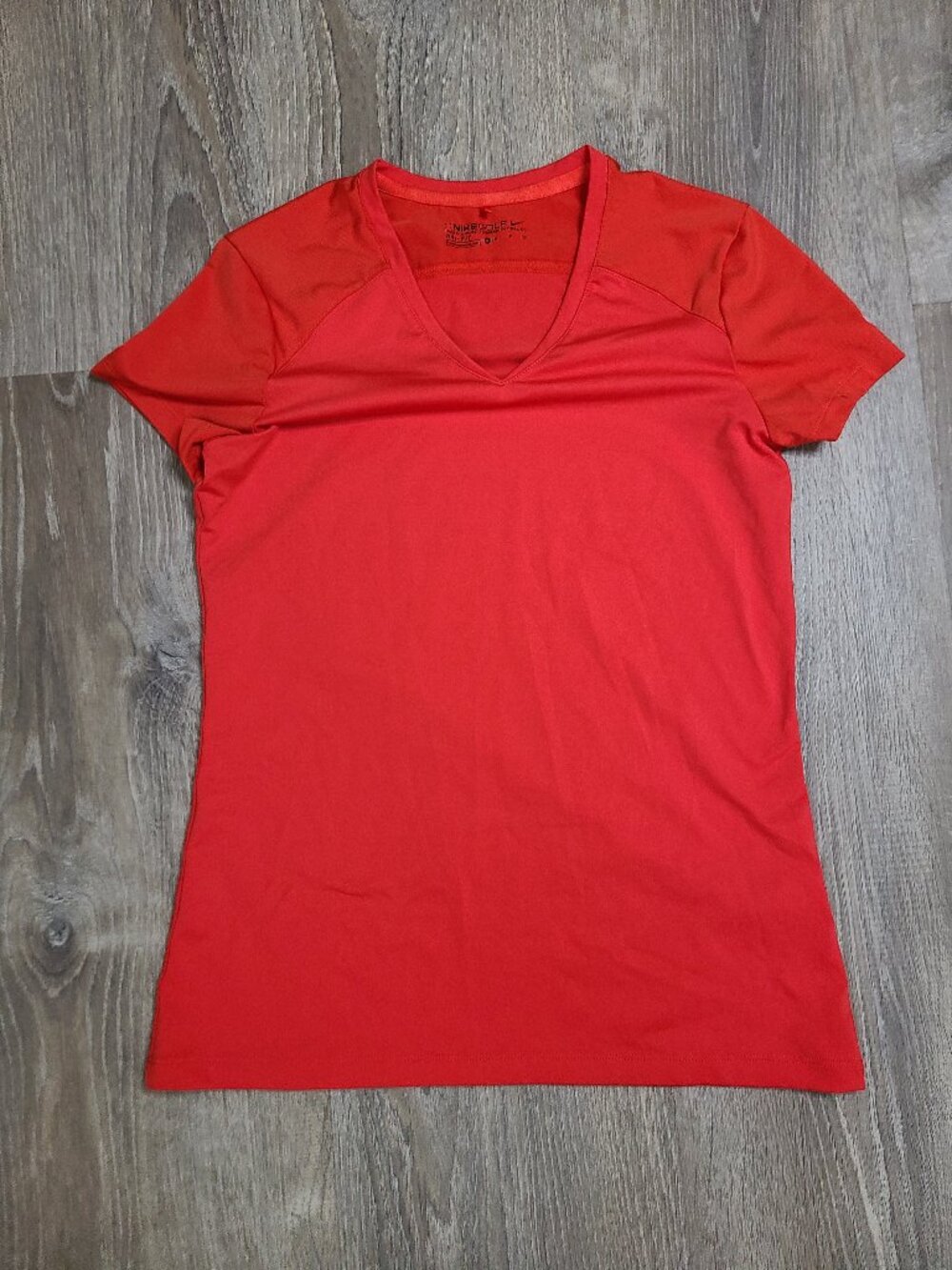 Nike Golf Dri-FIT Short Sleeve V-Neck Performance Tee Red - Size S